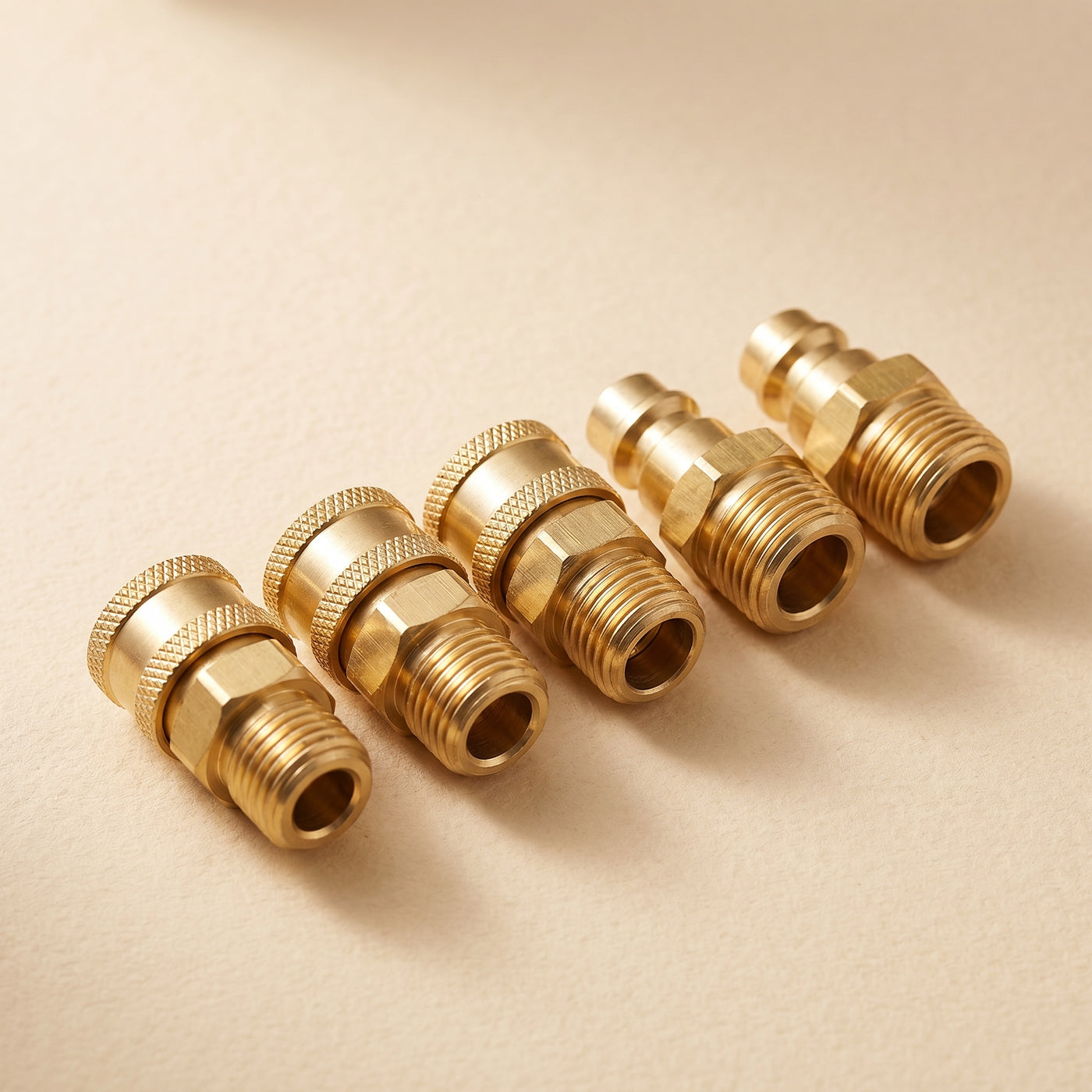 DRIVORA Pro Kit Black — 5 polished brass quick-connect adapters diagonal